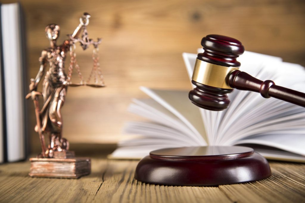 Dispensa de licitação para contratar advogados será promulgada